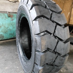 Lốp xe nâng công nghiệp