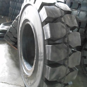 Lốp xe nâng công nghiệp